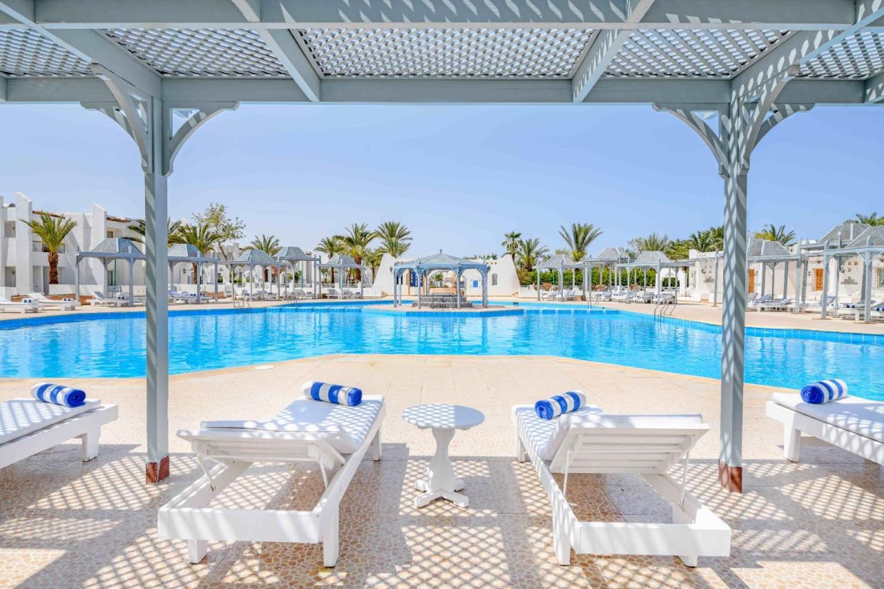 Menaville Resort 4*