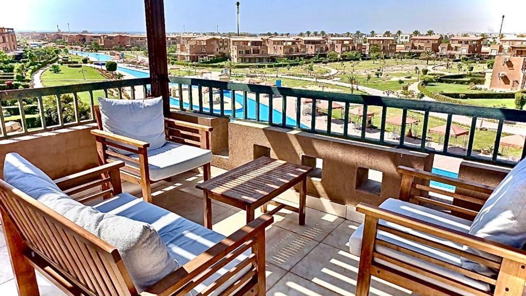 Marina Wadi Degla Families Only Pool View 2nd Floor 6 Adults