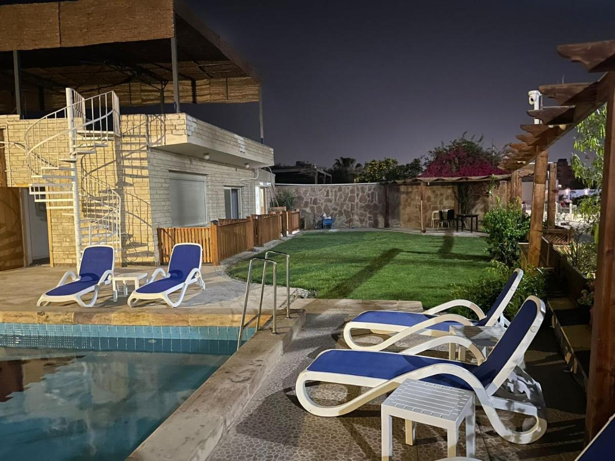 Lilly Lounge And Pool For Adults Only *