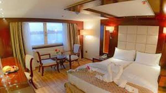 Hotel Nile Cruise To Aswan Every Monday, Thursday And Saturday And Trip To Abo Simple 5*