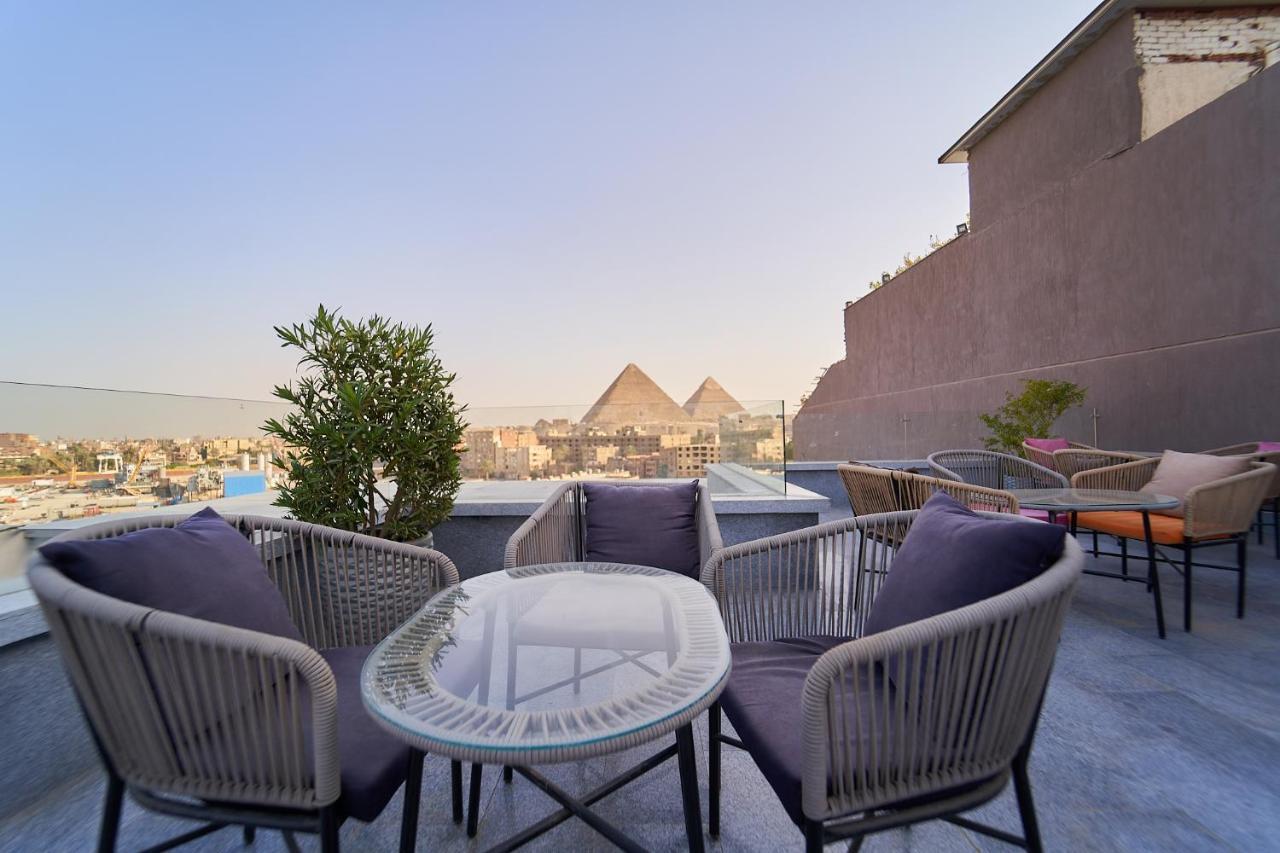 Hotel New Pyramid Front *