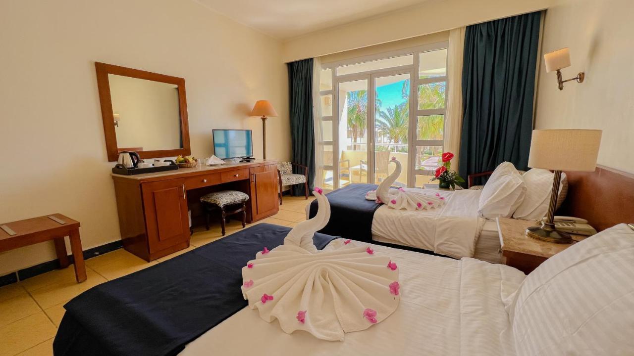 Reef Resort