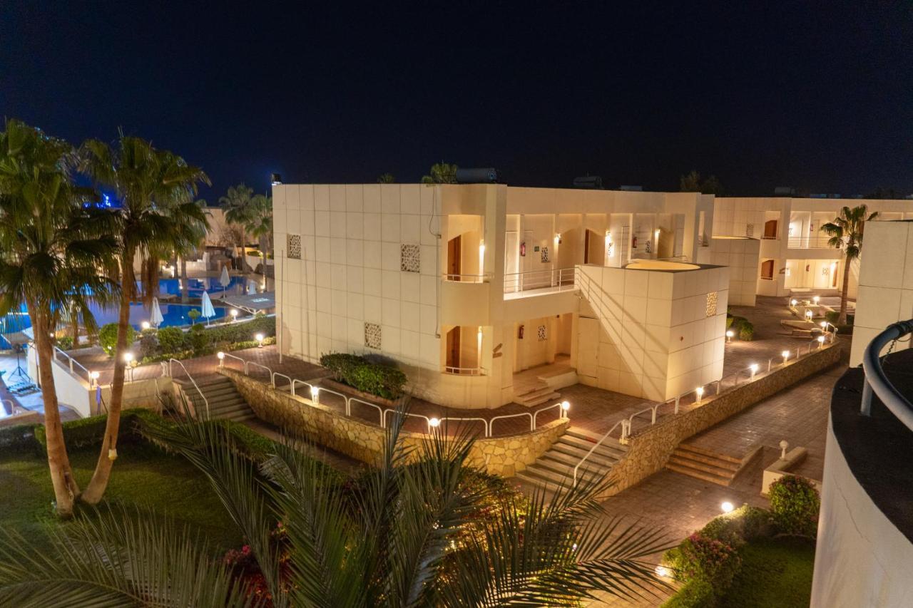 Reef Resort 4*