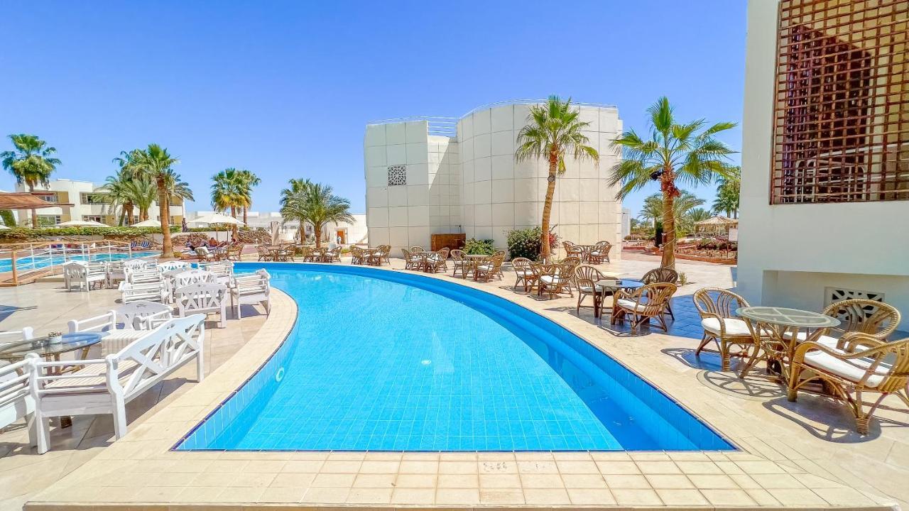 Reef Resort