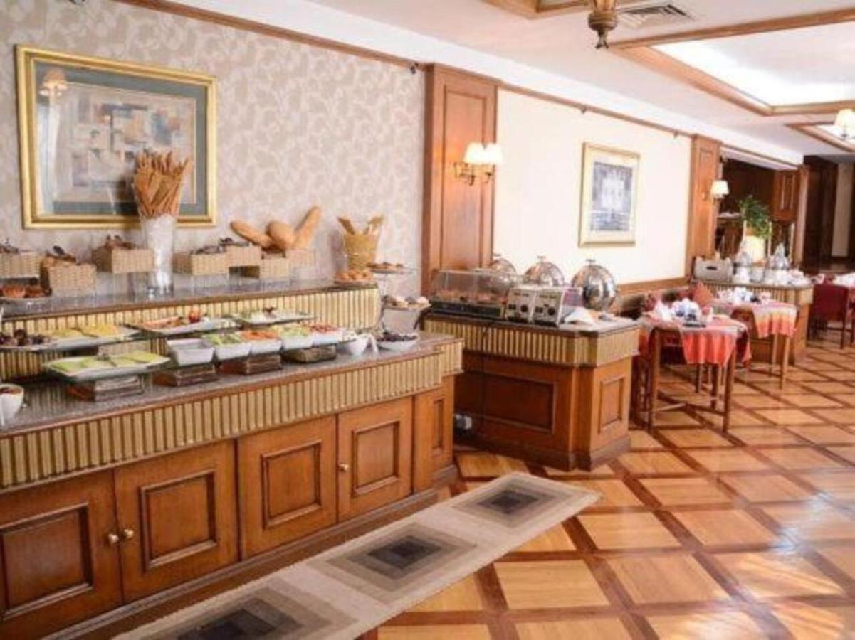 Le Passage & Casino Hotel 5*