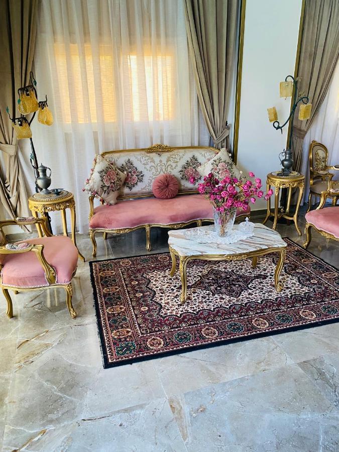 Lovely 5- Bedroom With Overflow Pool With Garden At Oasis