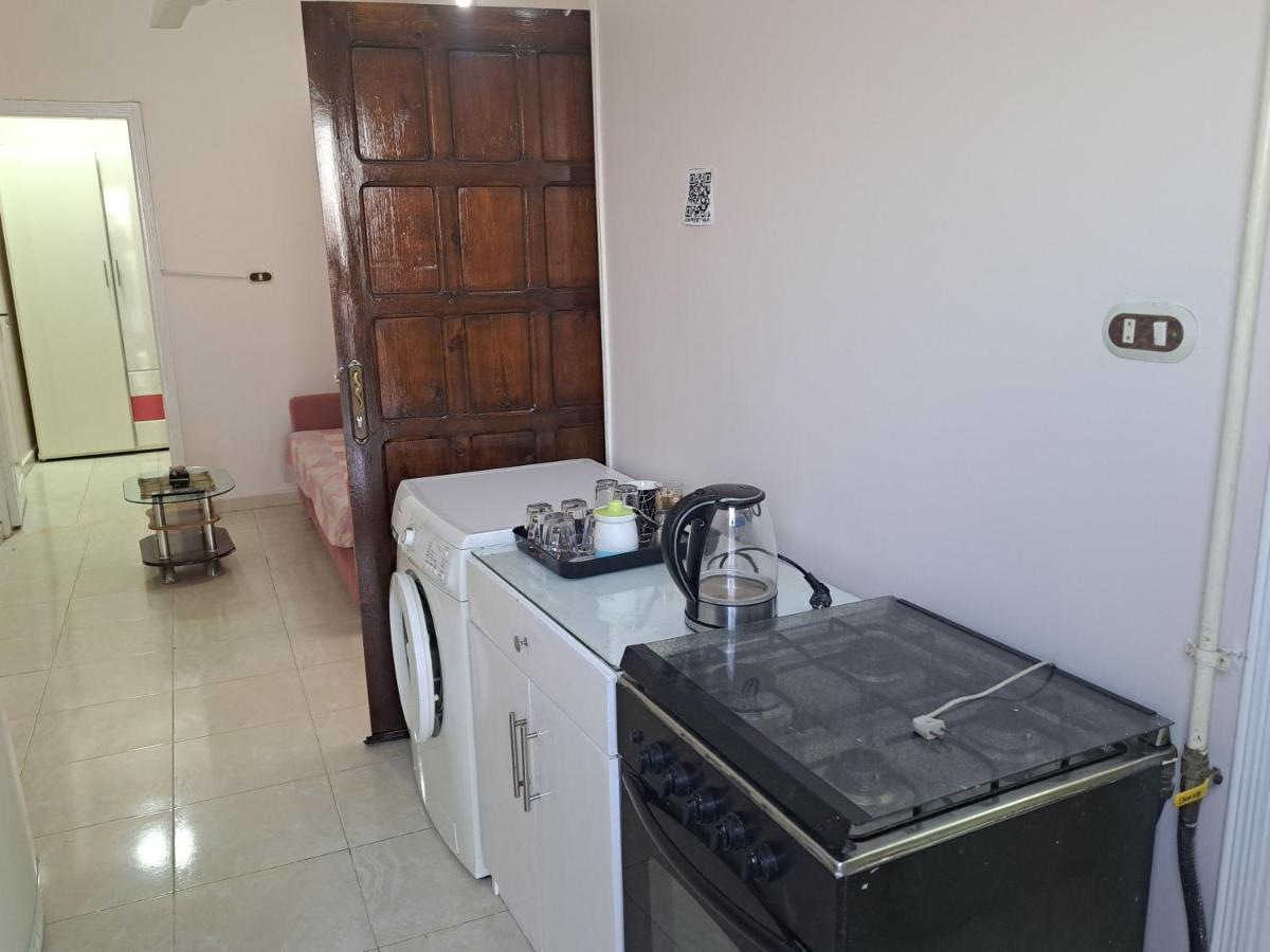 Apartment Sweet Flat 1-last Check In 12 Am