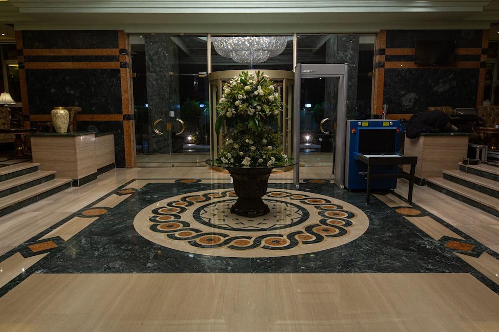 Triumph Plaza Hotel 4*