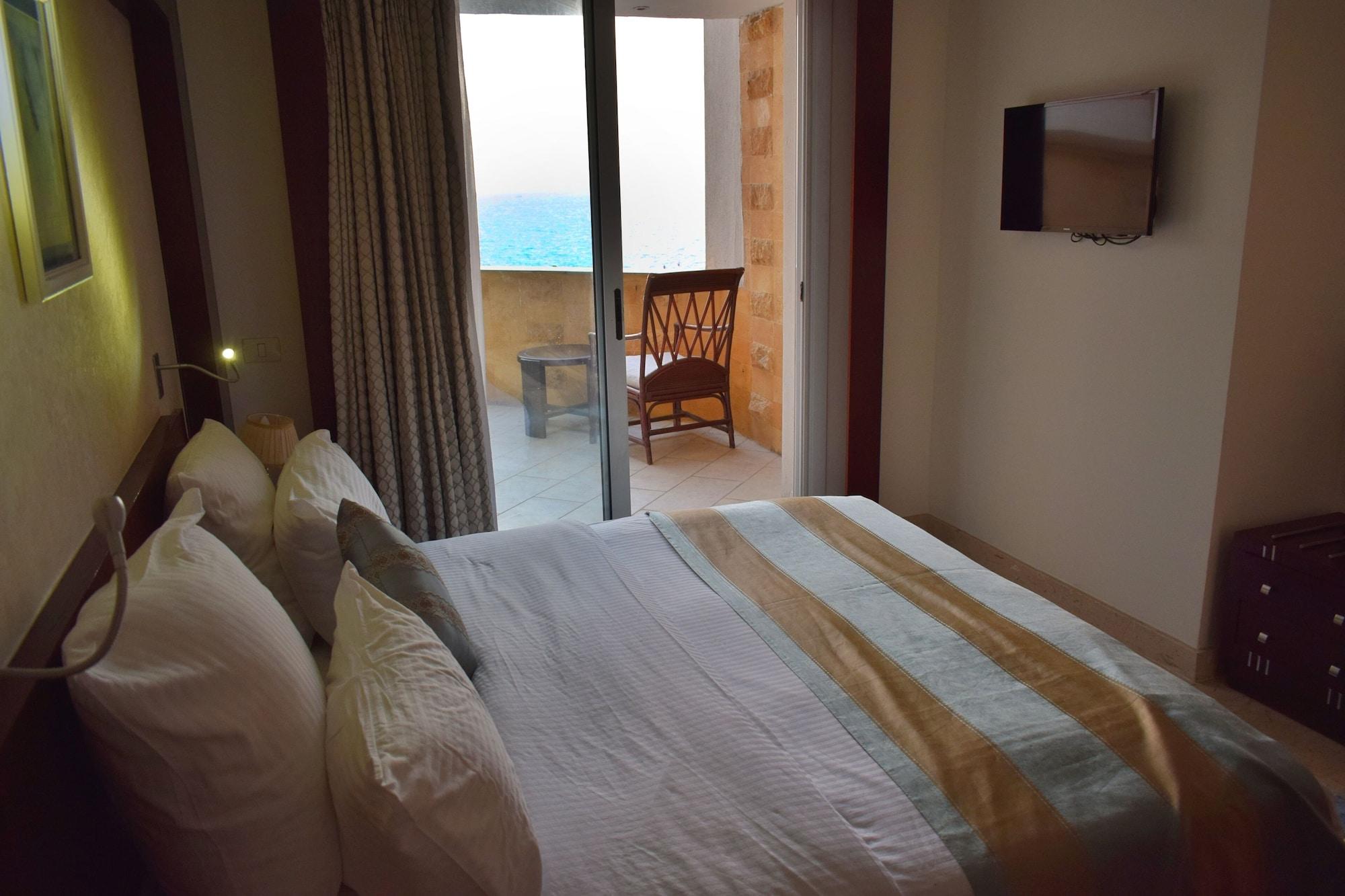 Romance Hotel