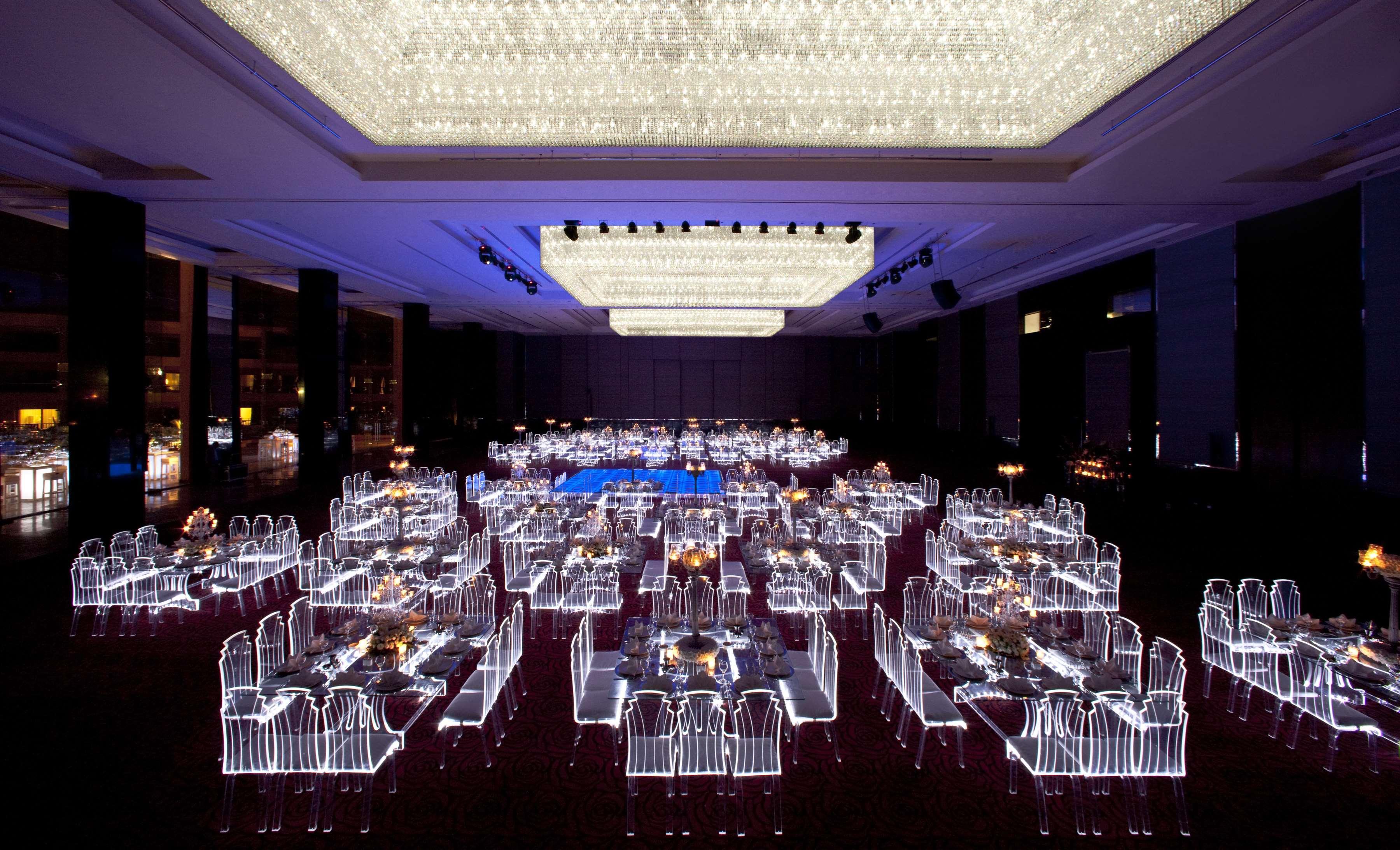 Dusit Thani Lakeview Hotel