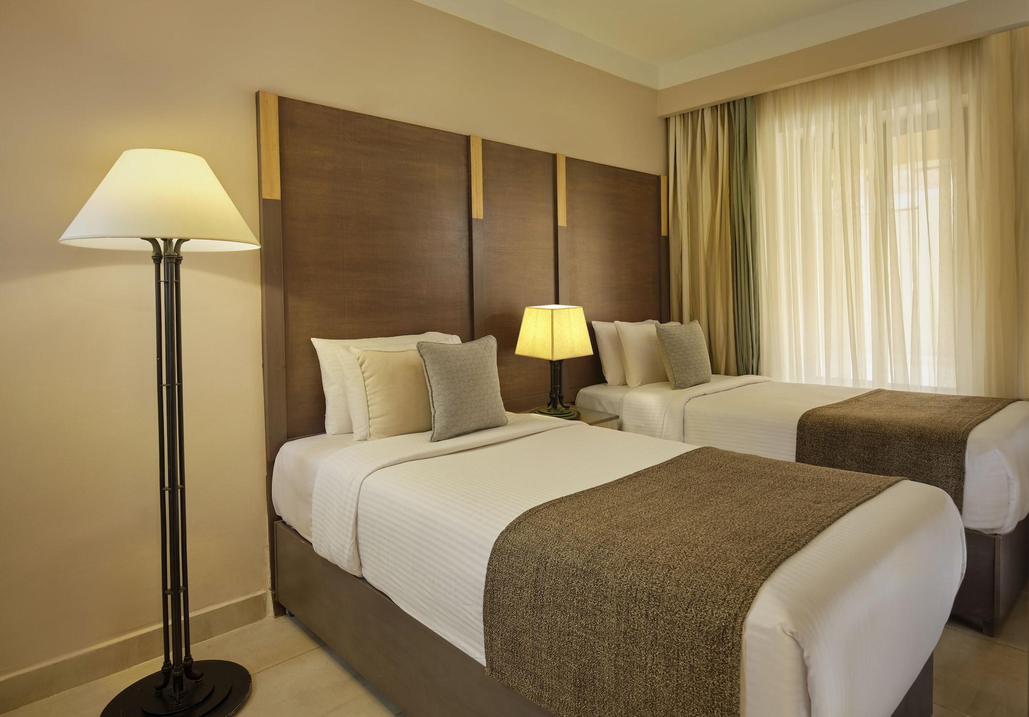 Coral Sea Aqua Club Hotel