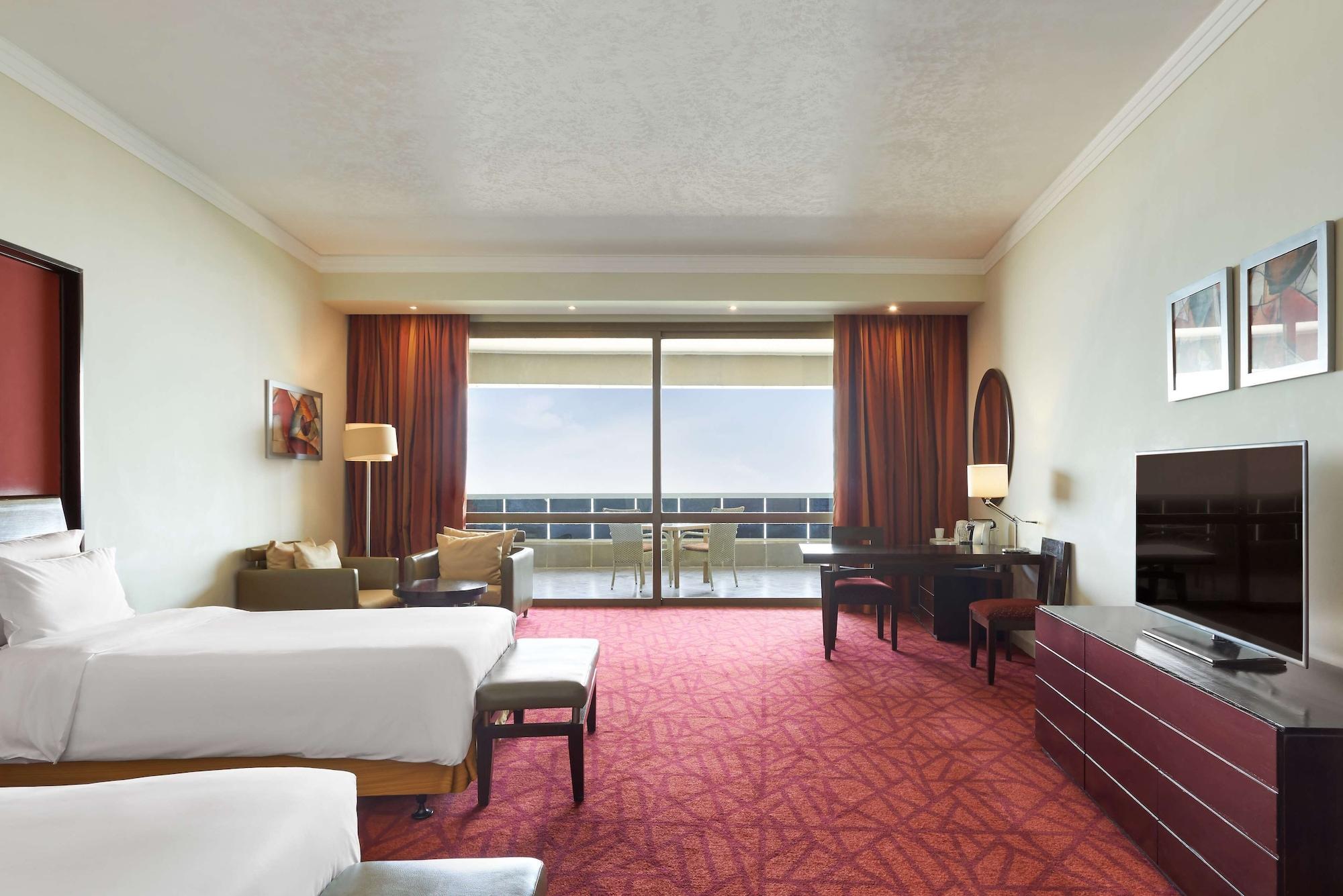 Radisson Blu & Convention Center, 5* Alexandria