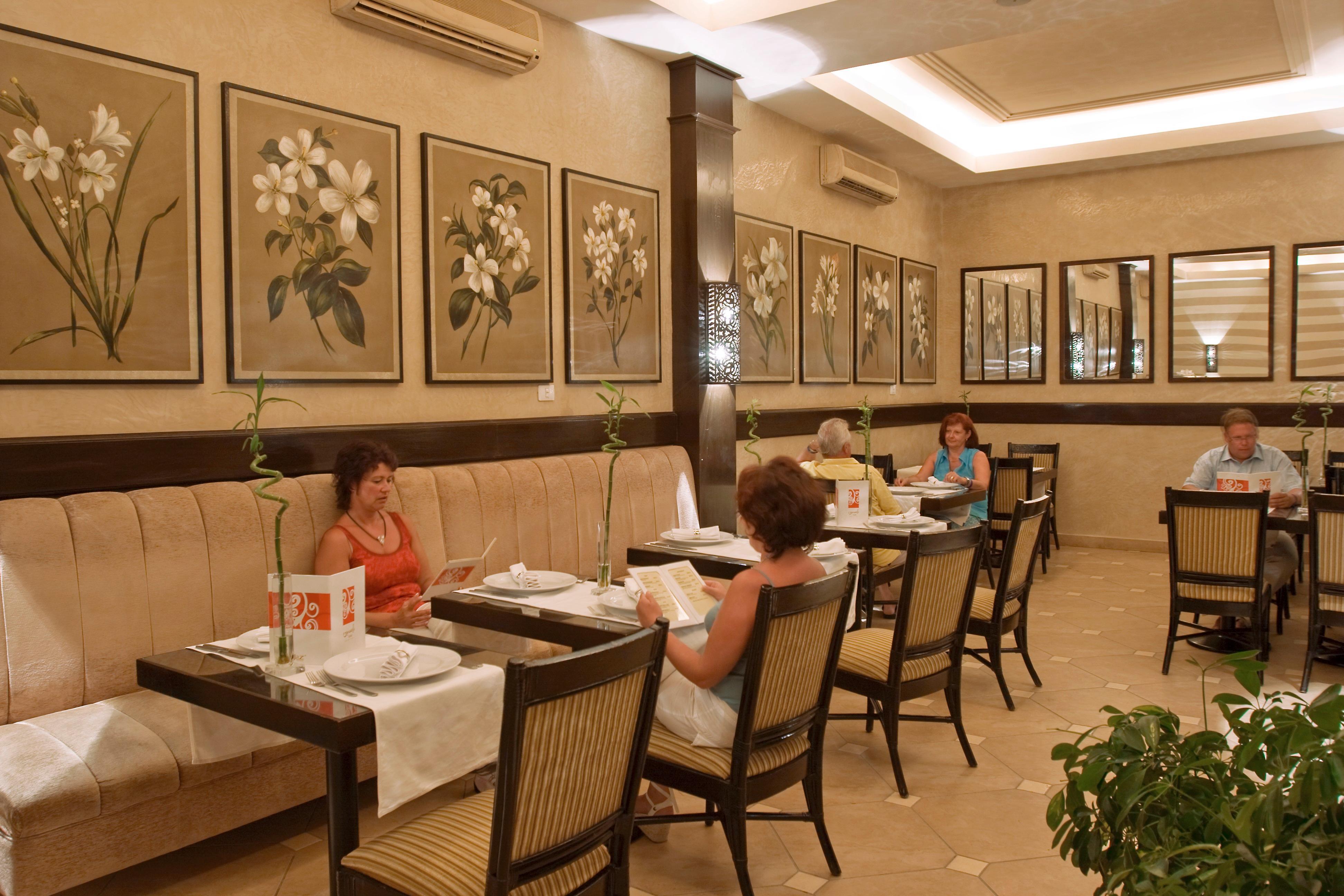 Jaz Makadi Star & Resort 5*