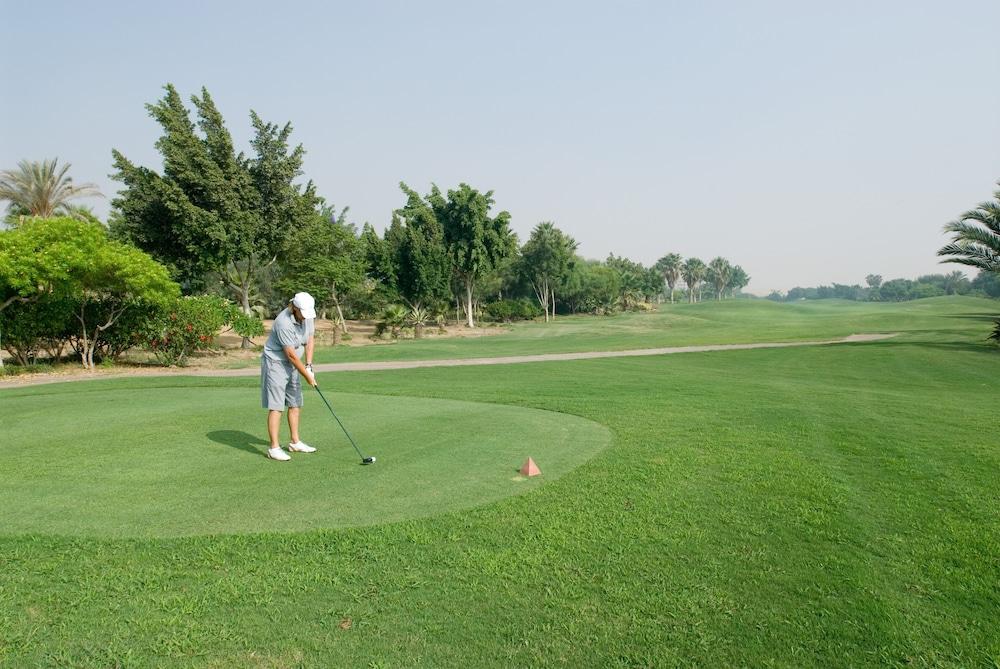 Hotel Swiss Pyramids Golf 5*