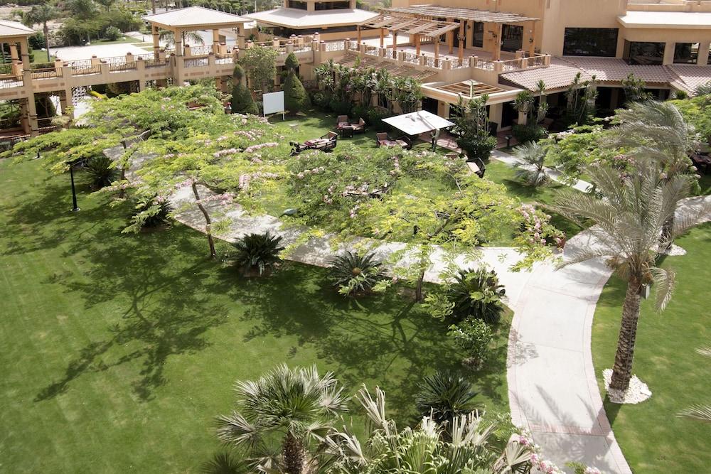Hotel Swiss Pyramids Golf 6th of October City