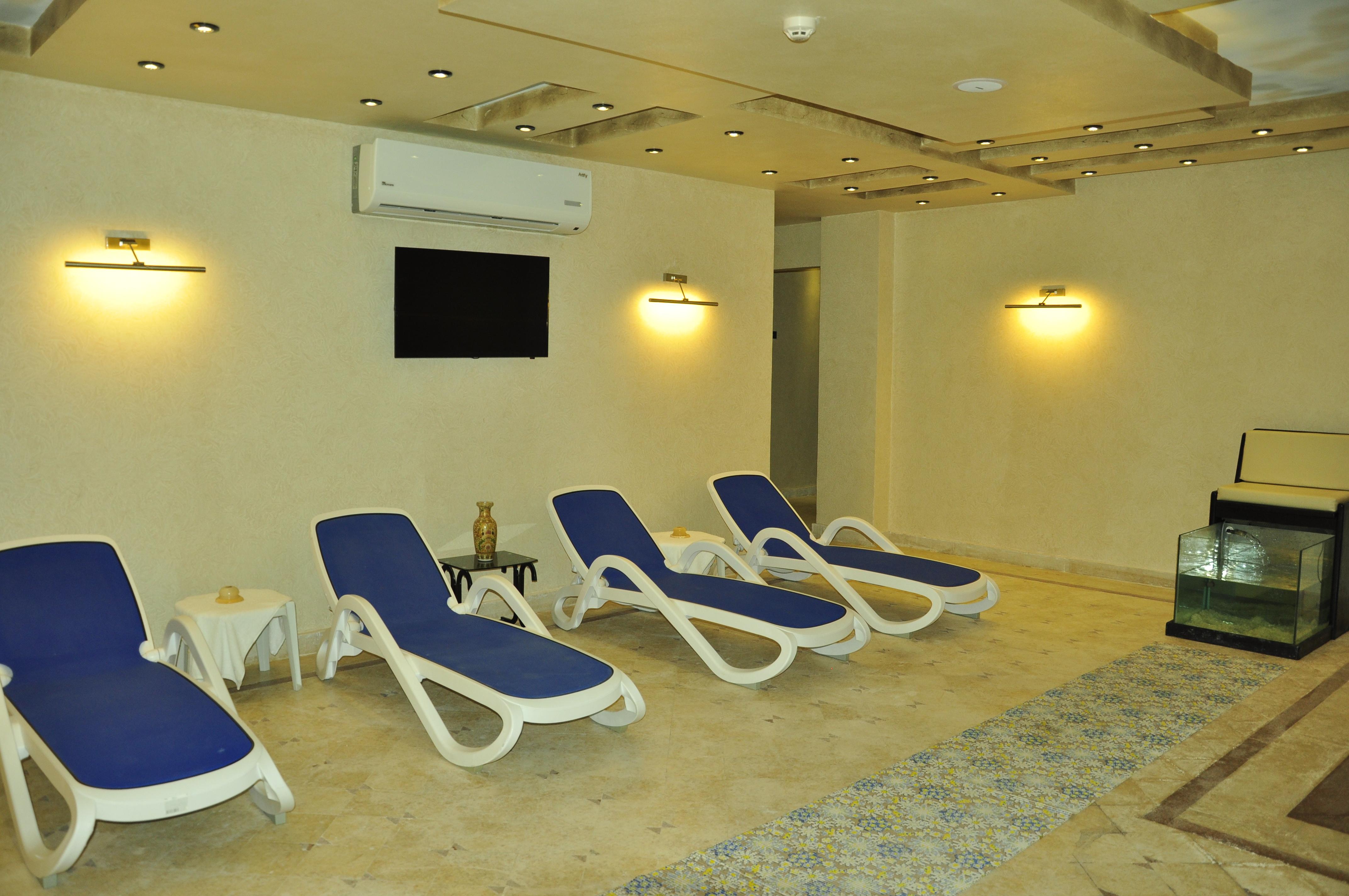 Gravity & Aqua Park Families And Couples Only 5*