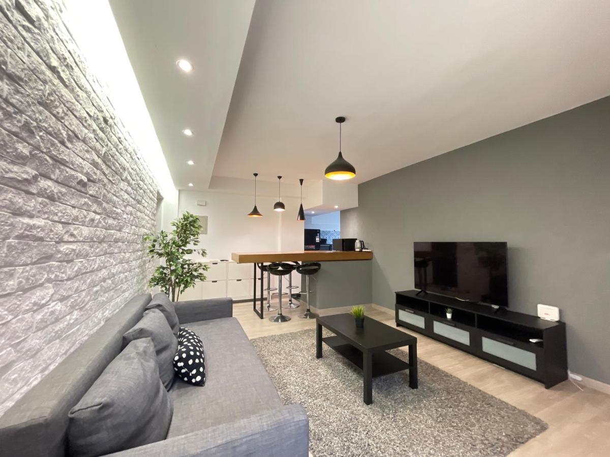Cozy Stylish Furnished 2 Bedroom Apartment-شقة فندقيه للايجار مدينتي *
