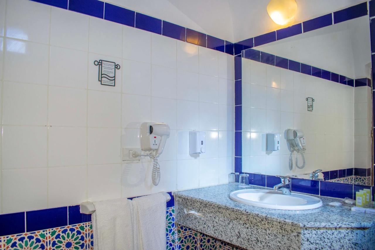 Protels Crystal Hotel 4*