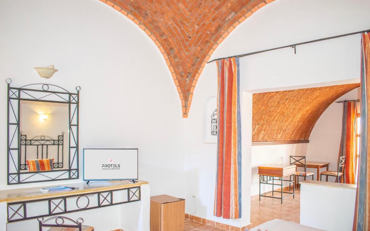 Hotel Protels Crystal