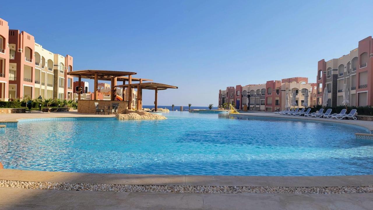 Oyster Bay - Luxury Serviced Complex
