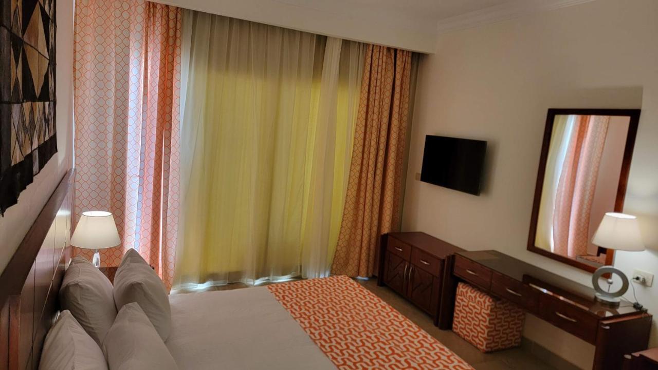 Oyster Bay - Luxury Serviced Complex