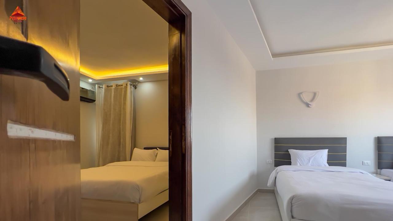 Pyramids Tower View Hotel