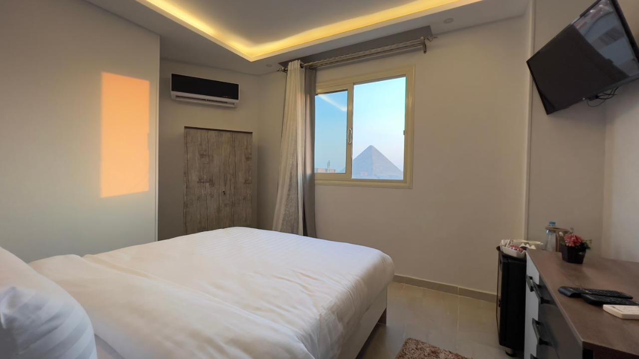 Hotel Pyramids Tower View
