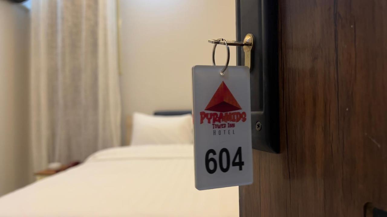 Pyramids Tower View Hotel *