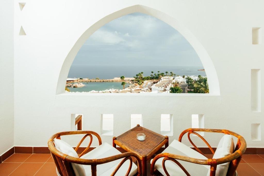Private One Bedroom Domina Coral Bay