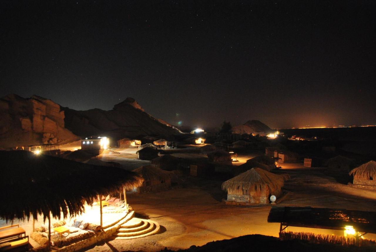 New Moon Island Camp Lodge *