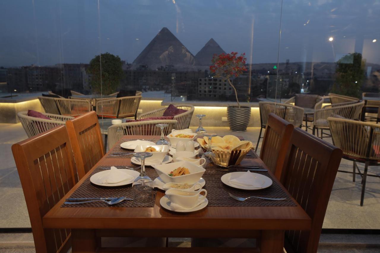 Pyramid Front Hotel Al Kawm al Akhdar