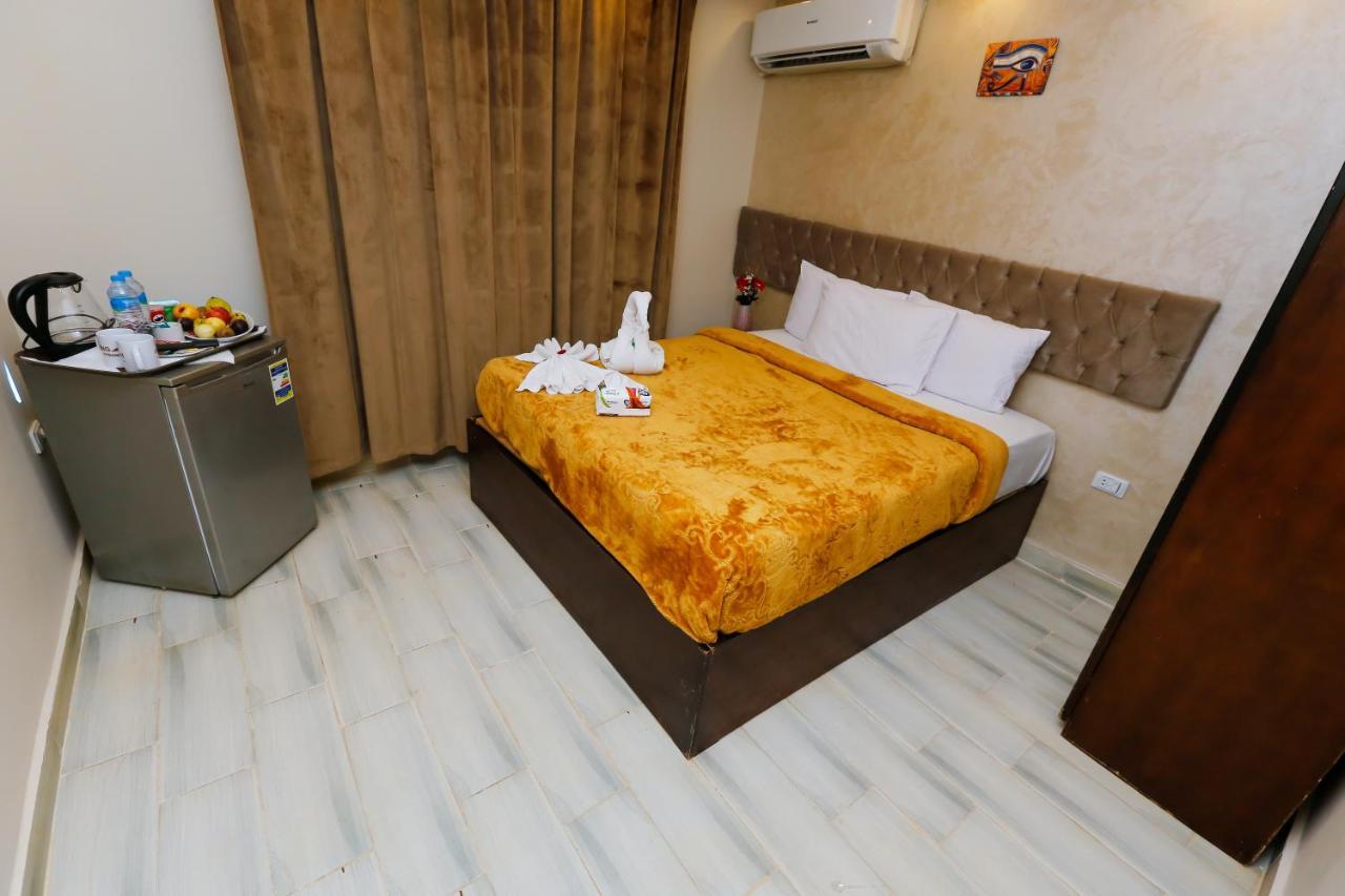 Venus Pyramids - Roof Access W Free Break Fast Guest house 3*