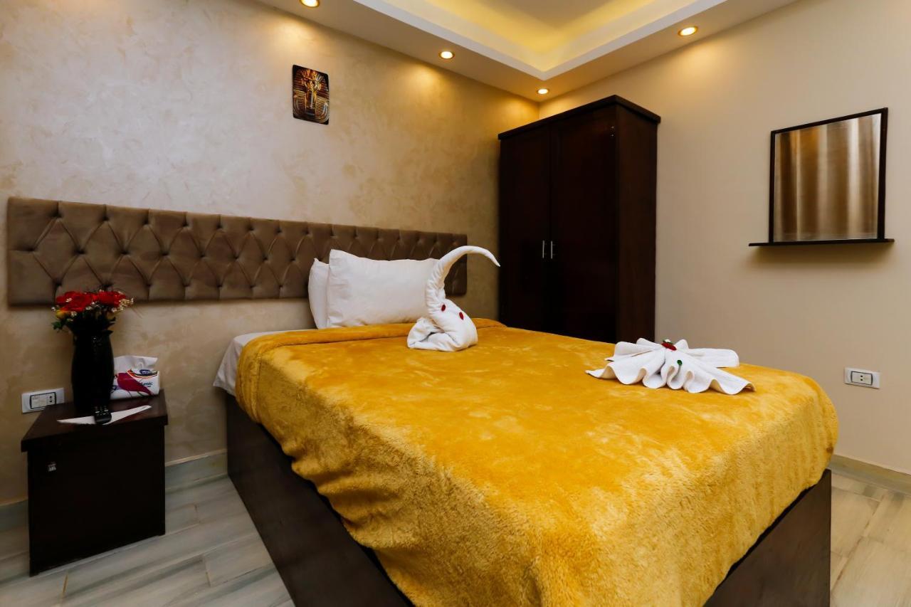 Guest house Venus Pyramids - Roof Access W Free Break Fast