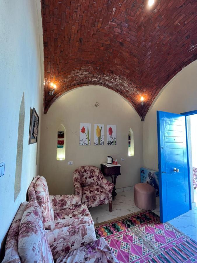 House By Tunisia Qaryat at Ta'mir as Siyahiyah