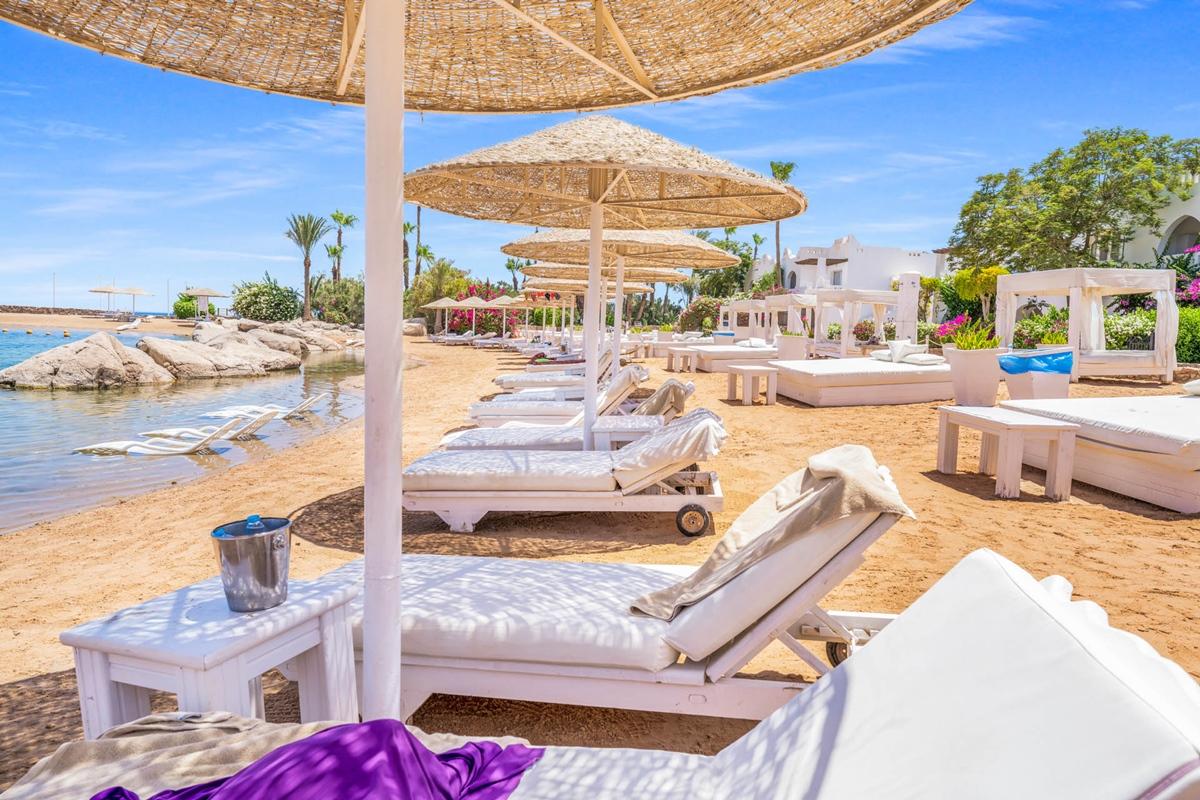 Private One Bedroom Domina Coral Bay