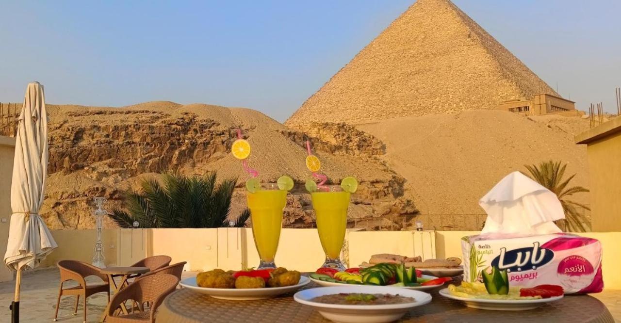Pyramid View Bed & Breakfast *