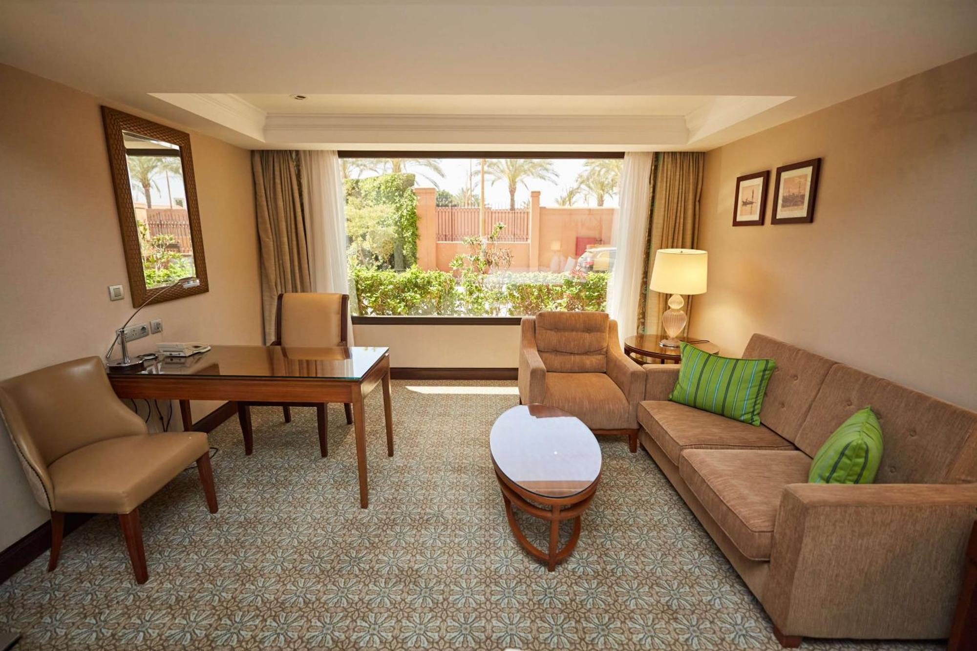 Hilton Alexandria King's Ranch