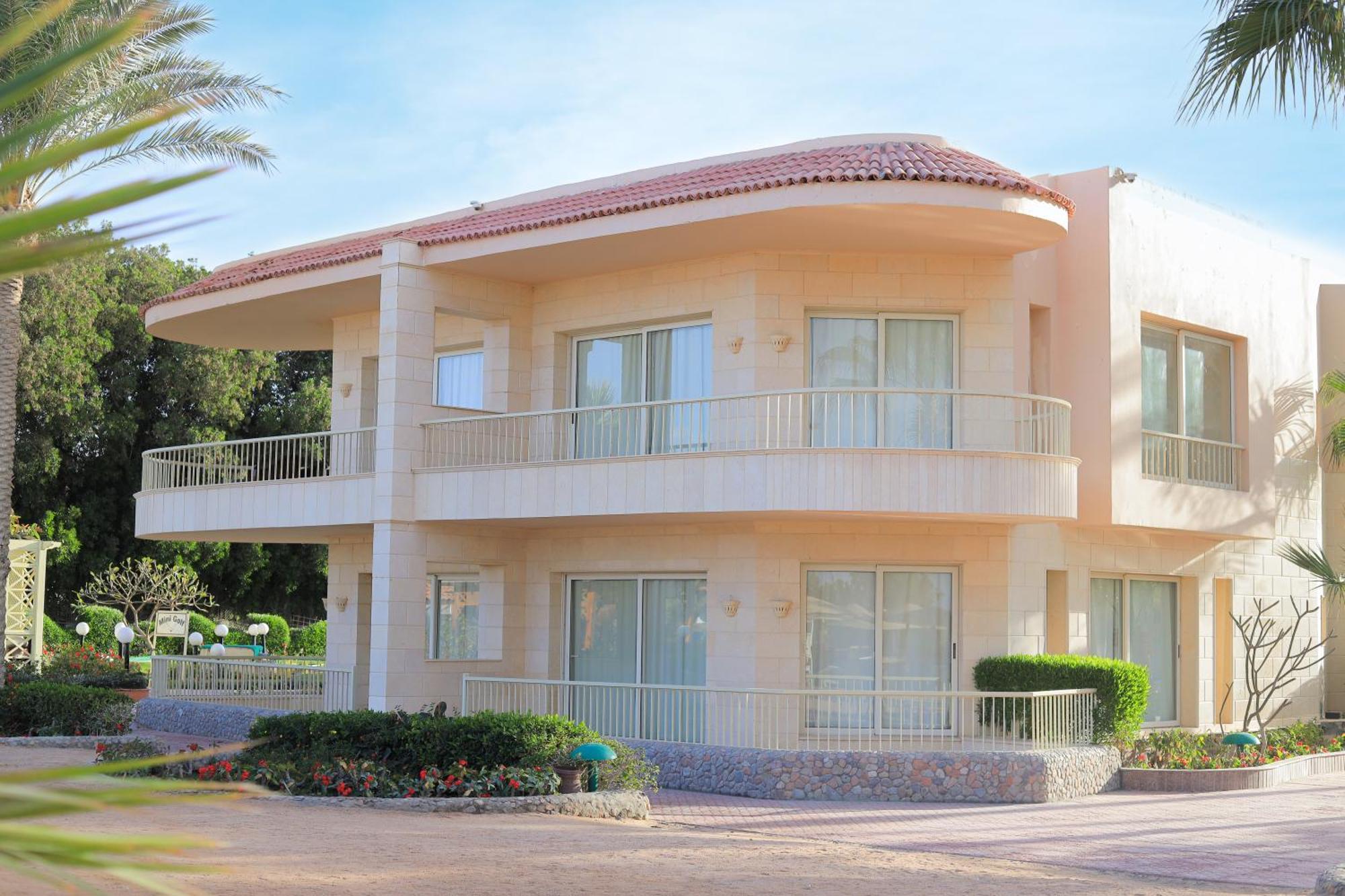 Resort Sea Star Beau Rivage