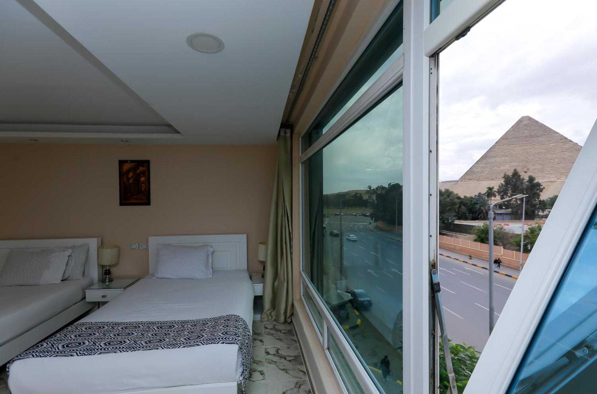 Turquoise Pyramids & Grand Egyptian Museum View Hotel Kafret el-Gabal