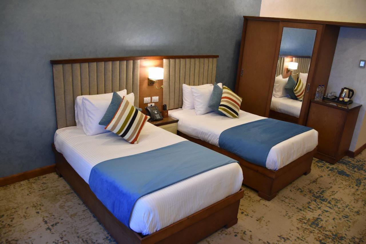 Resort Golden Jewel