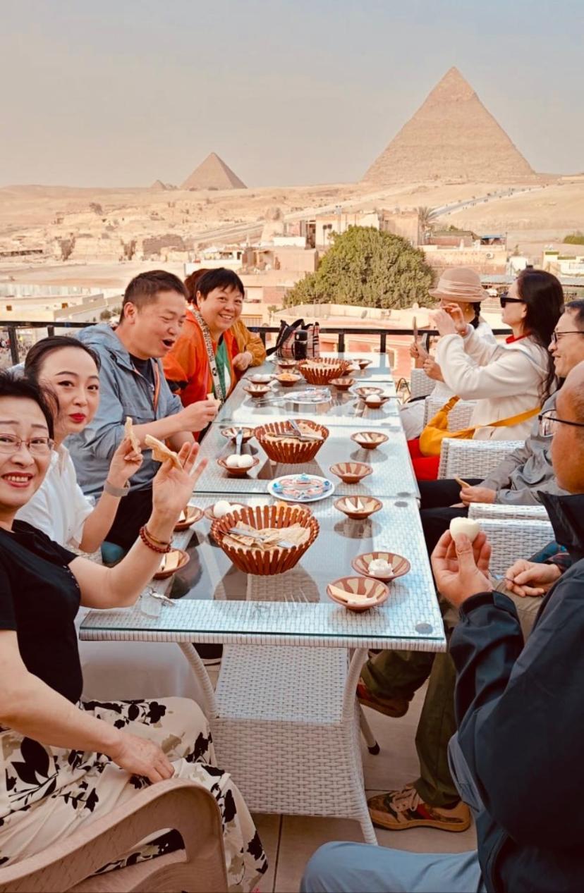 Hotel Golden Pyramids Kafret el-Gabal