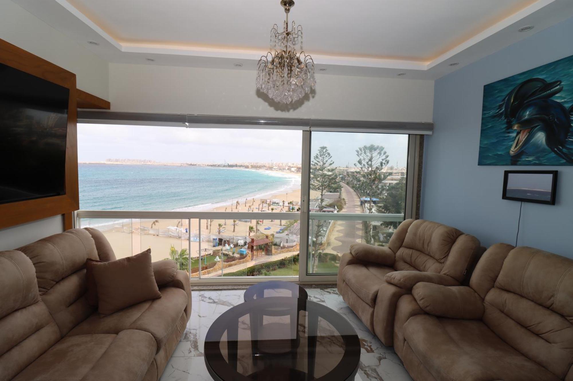 Luxury Mamoura Private *