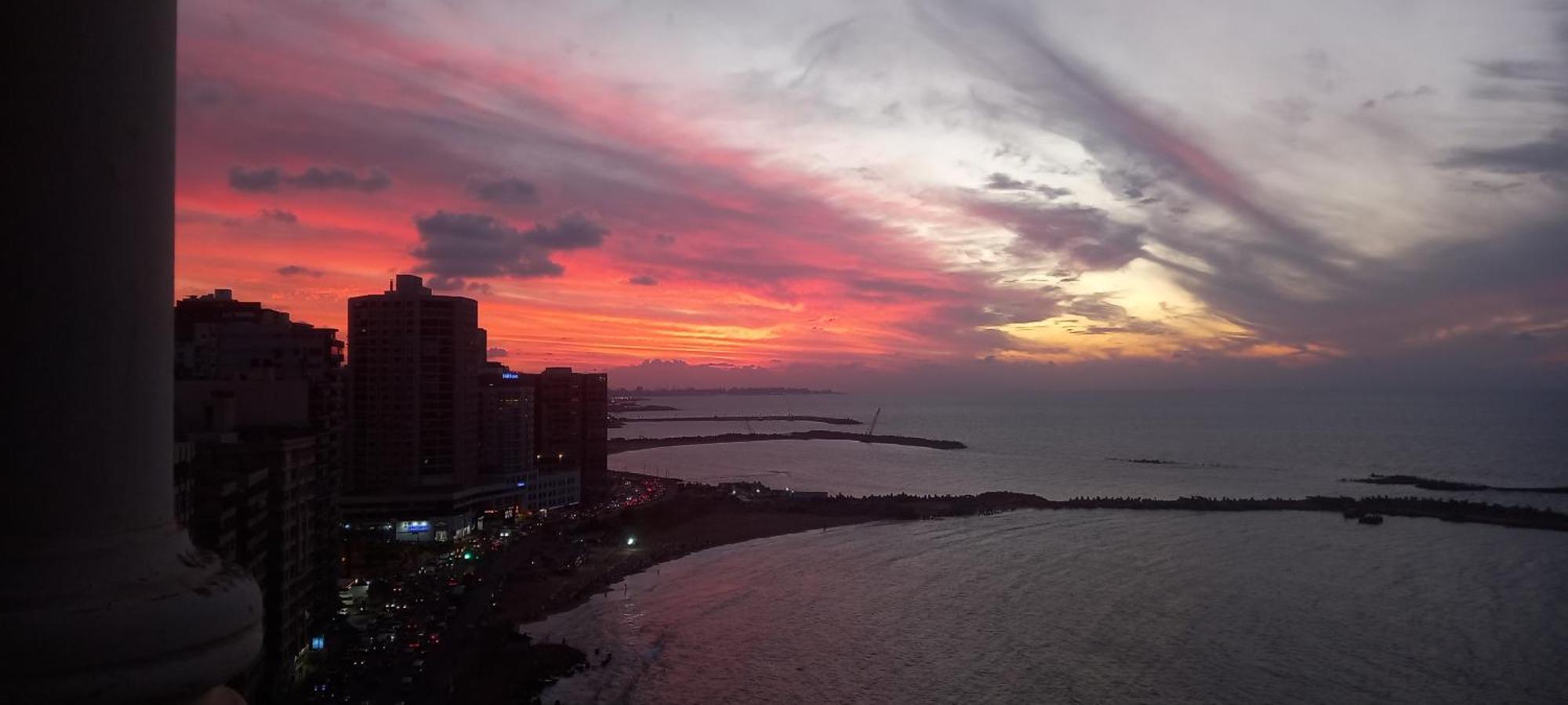 Stunning Sea View Flat İskenderiye