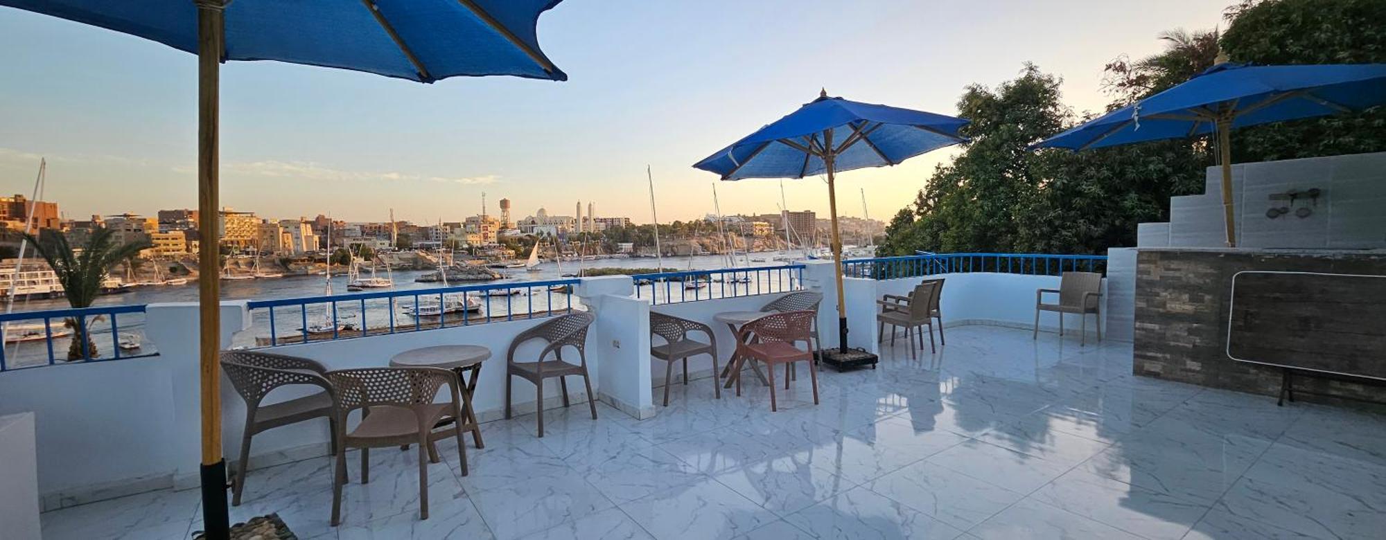 La Terrace *