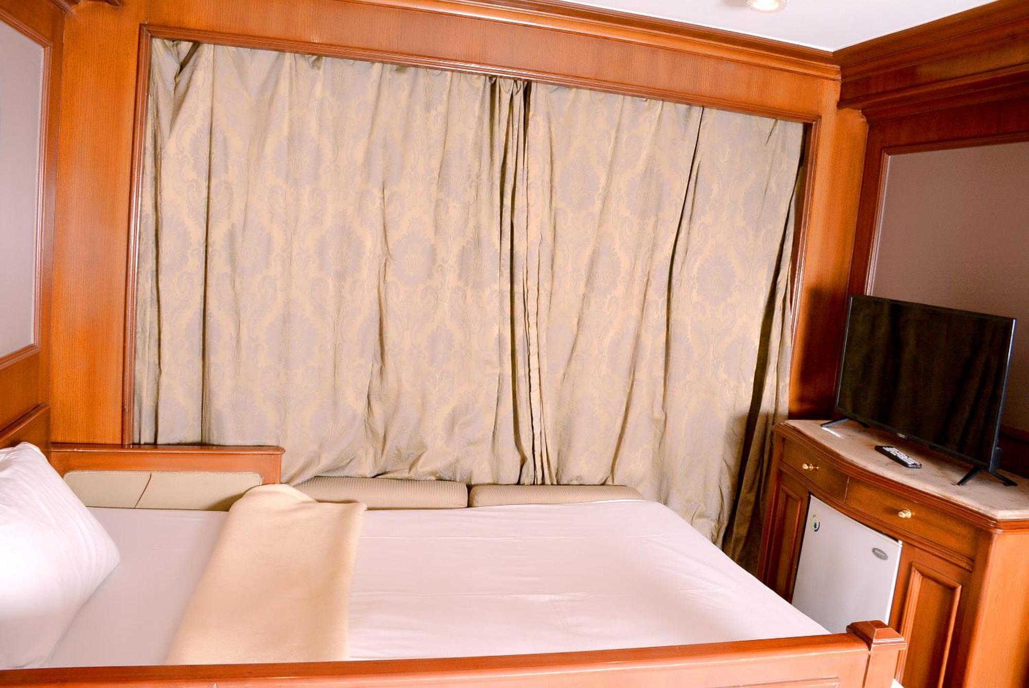 Nile Cruise Luxor 3,4 And 7 Nights 5*