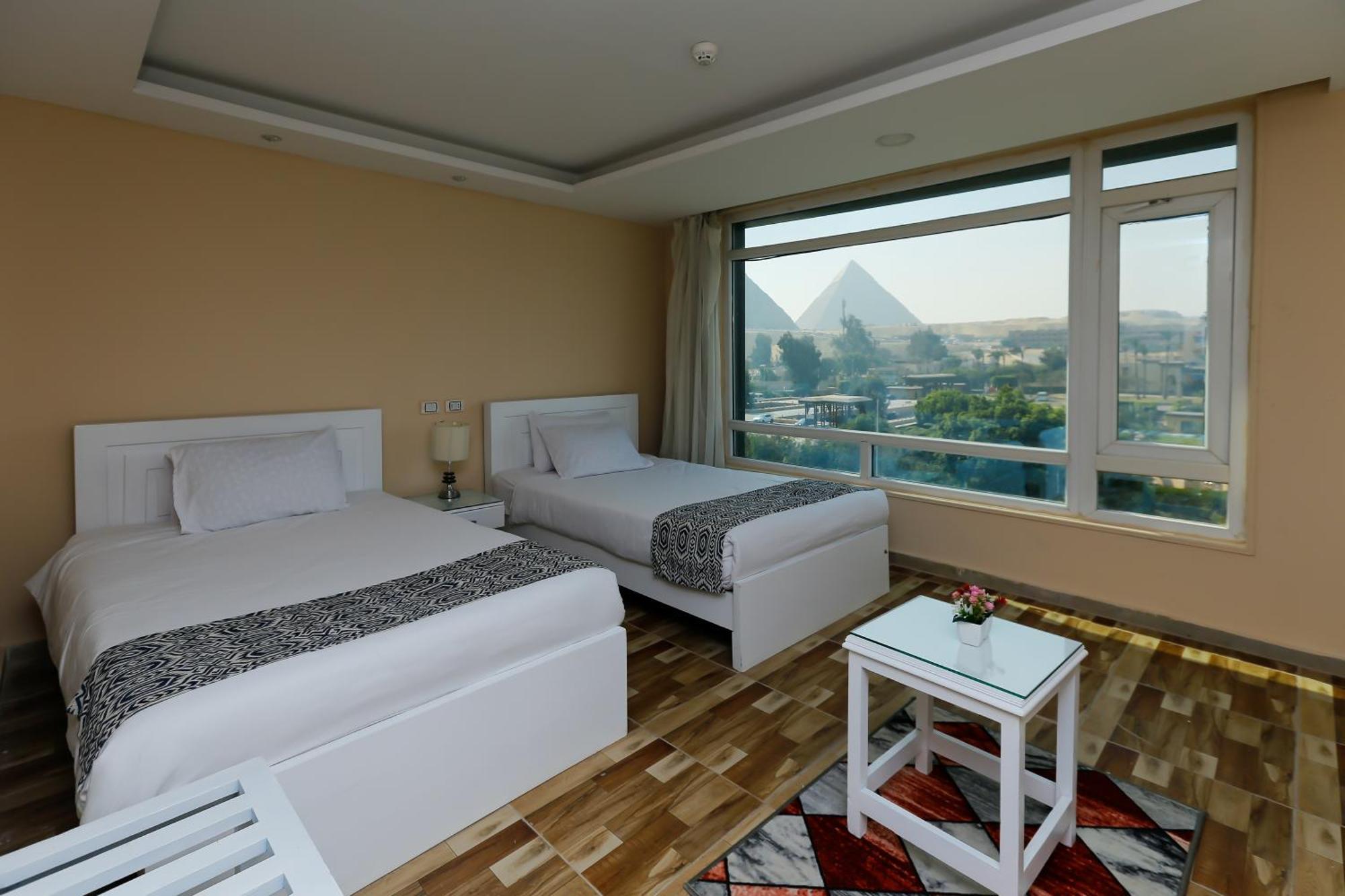Hotel Turquoise Pyramids & Grand Egyptian Museum View