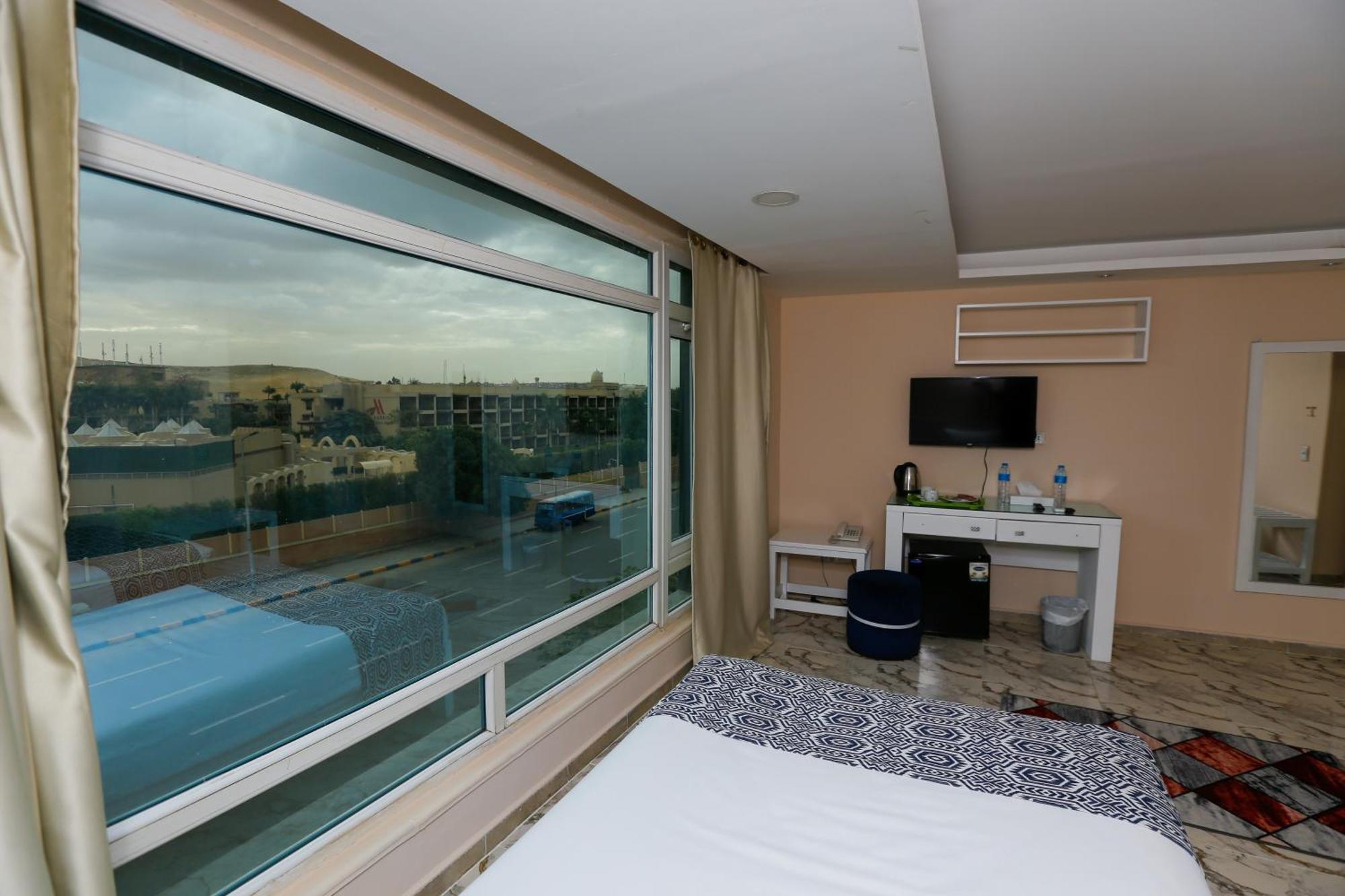 Hotel Turquoise Pyramids & Grand Egyptian Museum View 4*