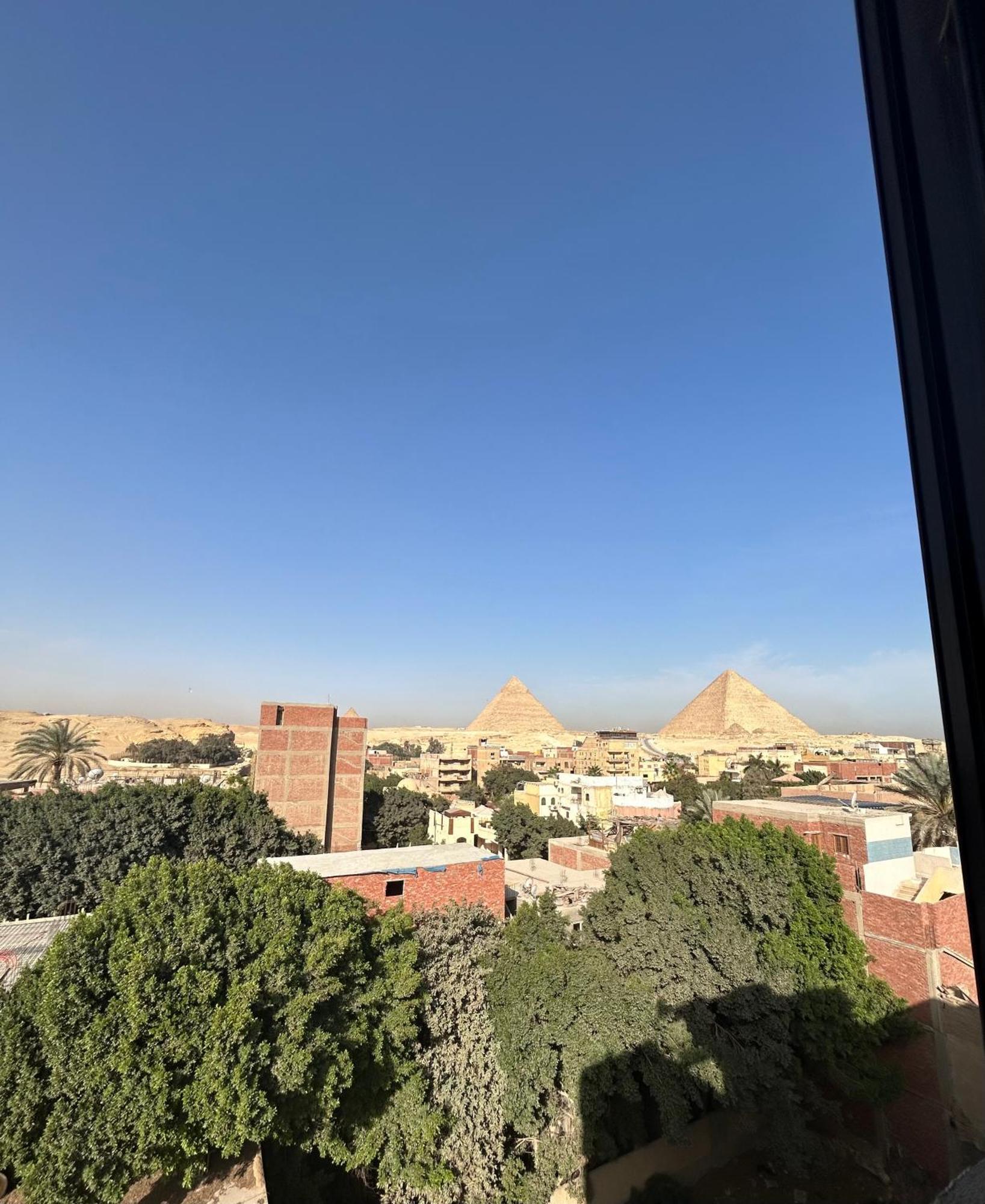 Loay Pyramids View Pansiyon Kahire