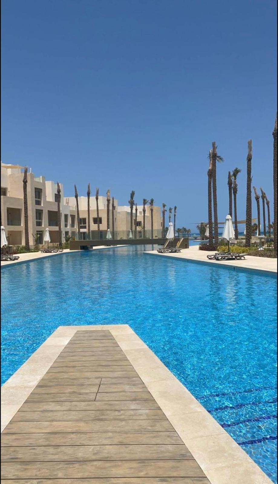 Fabulous Sea View 1 Bedroom & Private Garden To The Pool At Mangroovy Apartament