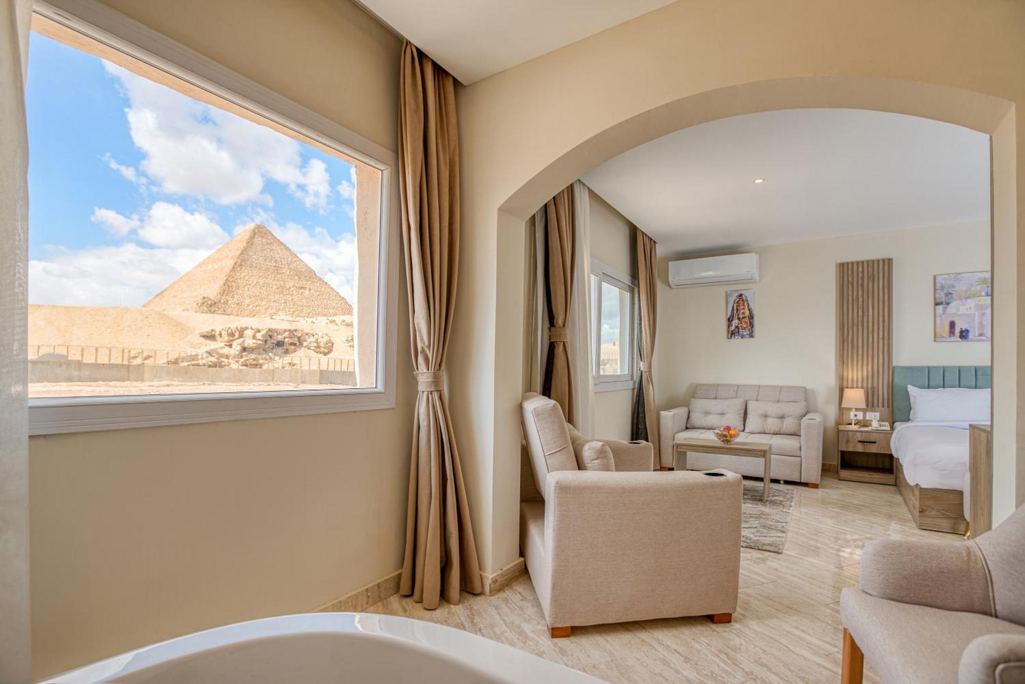 Soul Pyramids View Hotel